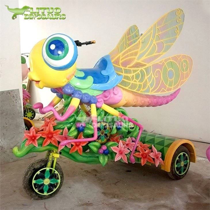 2Cartoon Dragonfly Parade Float(001)
